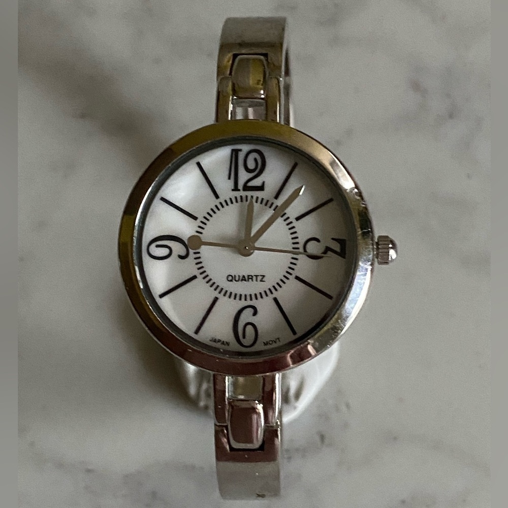 Avon Silver-tone Contemporary Classic Cuff Watch with Large Numbers - Picture 1 of 8